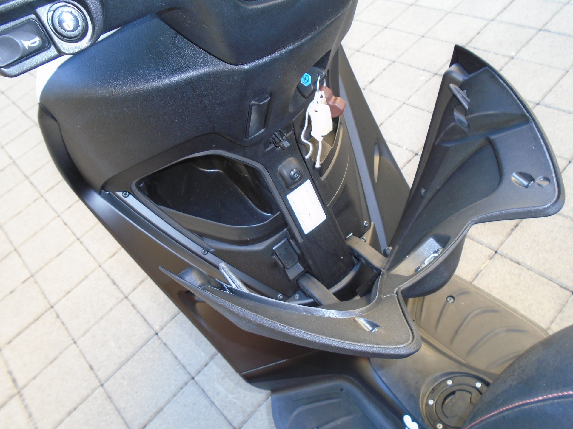 PIAGGIO Medley 125 Sport-image-5