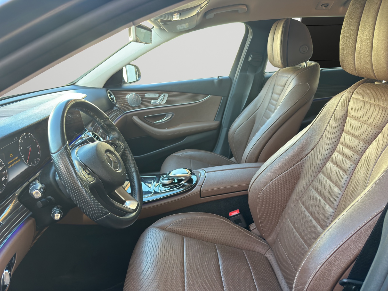MERCEDES-BENZ E 400 AMG Line 4 Matic-image-6
