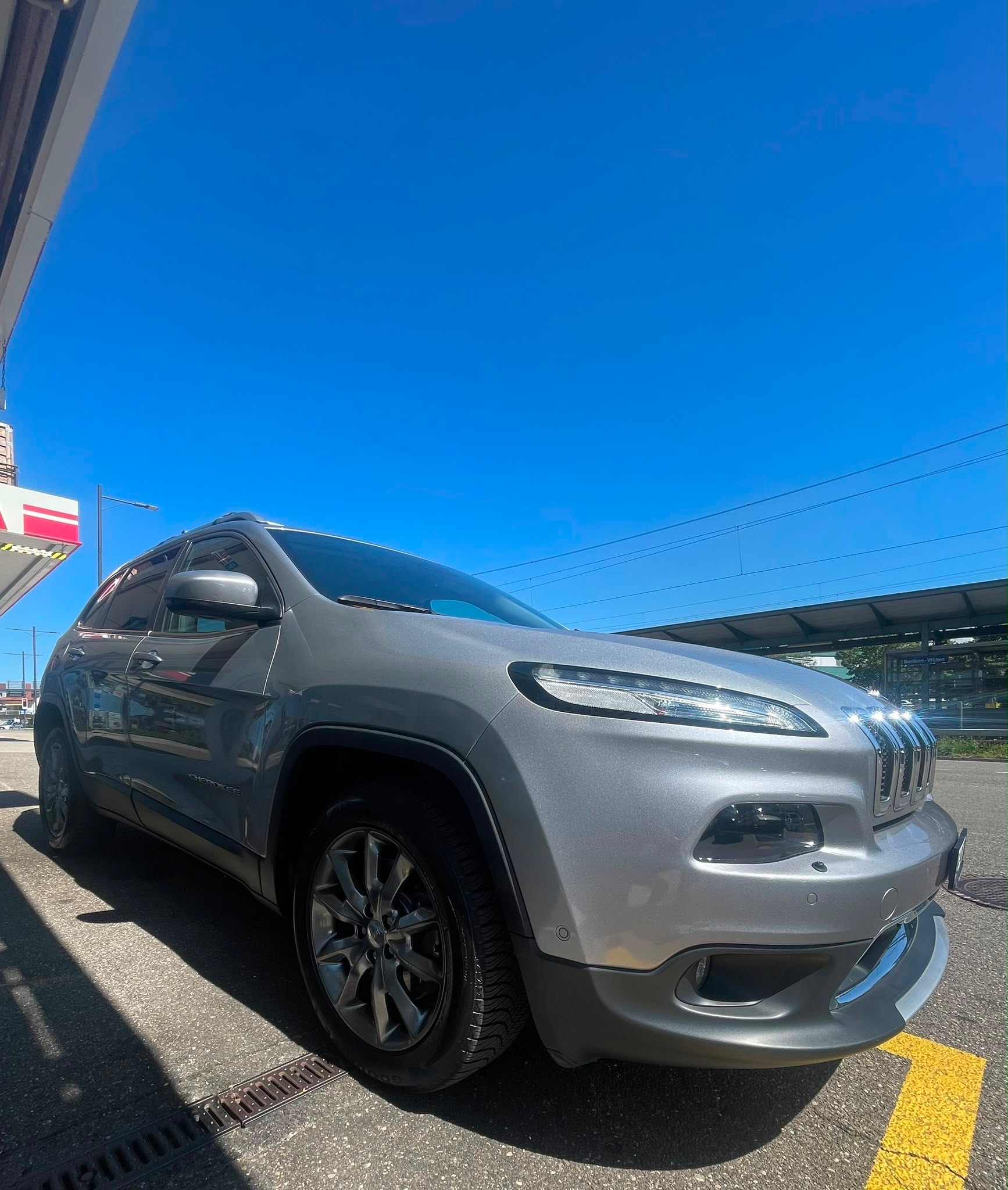 JEEP Compass 2.0 TD Limited AWD 9ATX | CH-Fahrzeug | Topausstattung | Neupreisvorteil 73% | Panorama | ACC | Leder | Navi-image-3