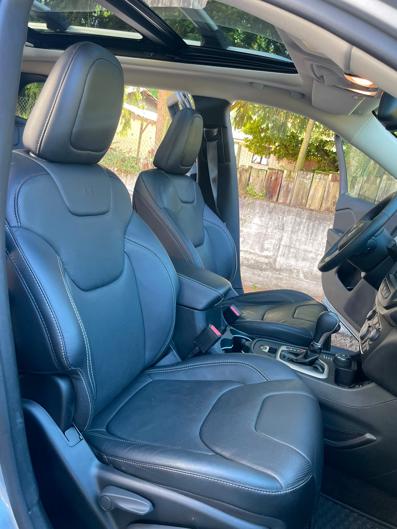 JEEP Compass 2.0 TD Limited AWD 9ATX | CH-Fahrzeug | Topausstattung | Neupreisvorteil 73% | Panorama | ACC | Leder | Navi-image-13