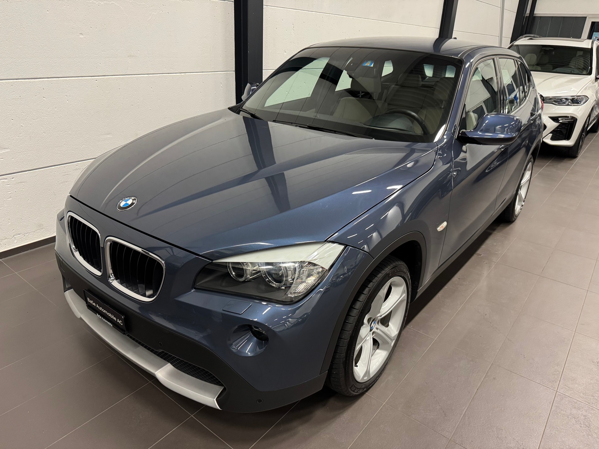 BMW X1 xDrive 20d Steptronic-showroom-element-2