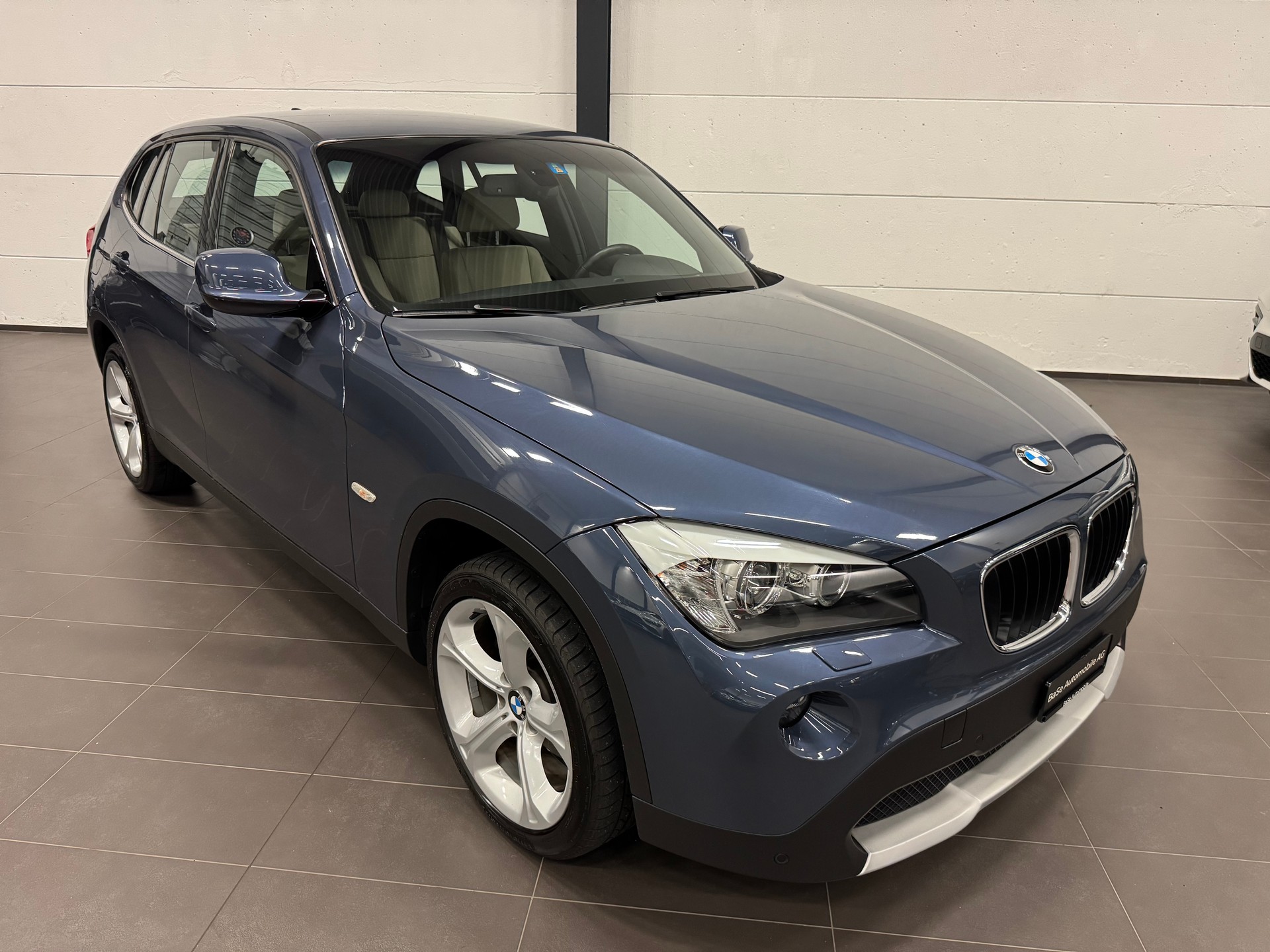 BMW X1 xDrive 20d Steptronic-showroom-element-1