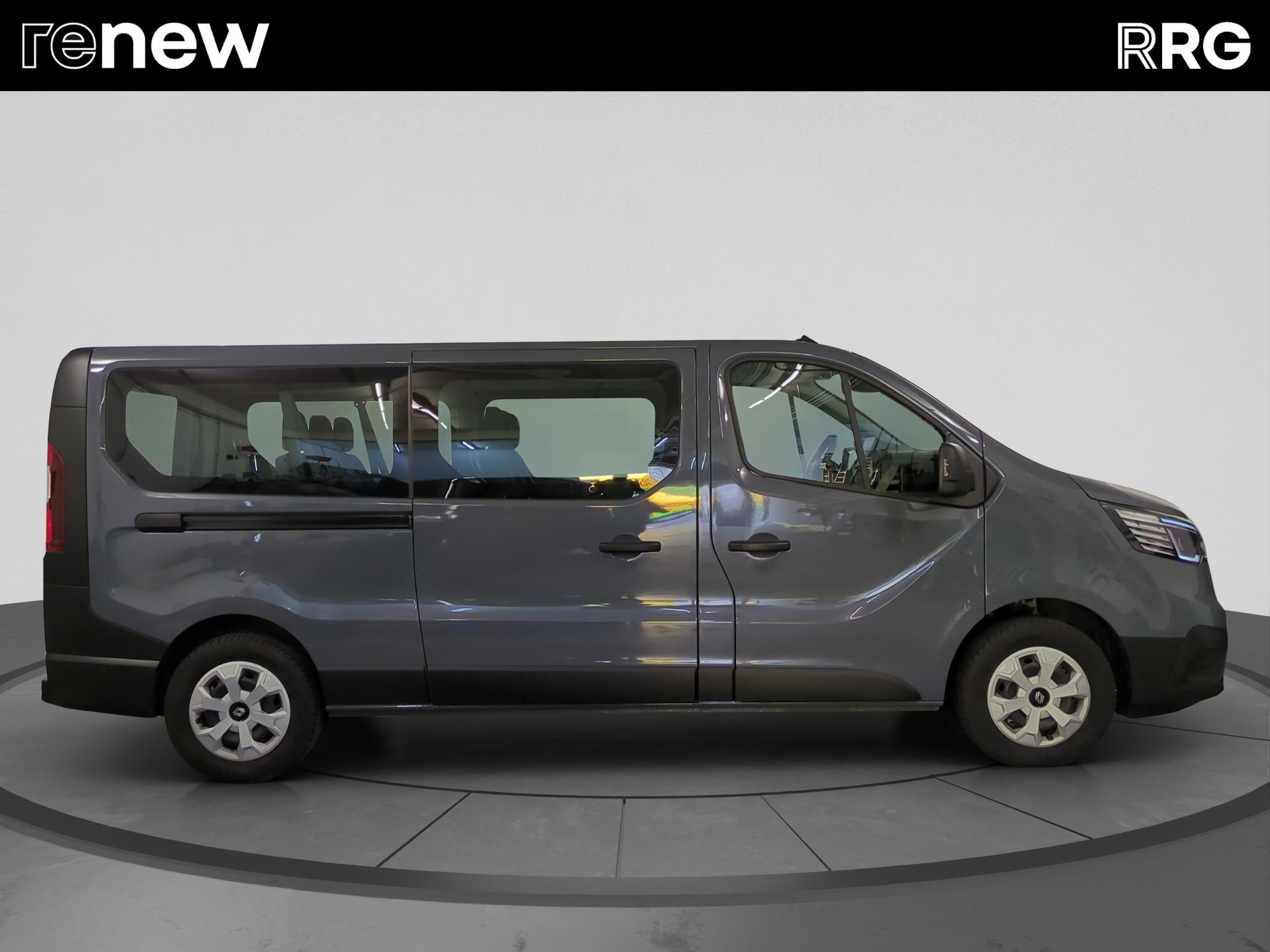 RENAULT Trafic Blue dCi 150 Grand Passenger Evolution EDC-showroom-element-1