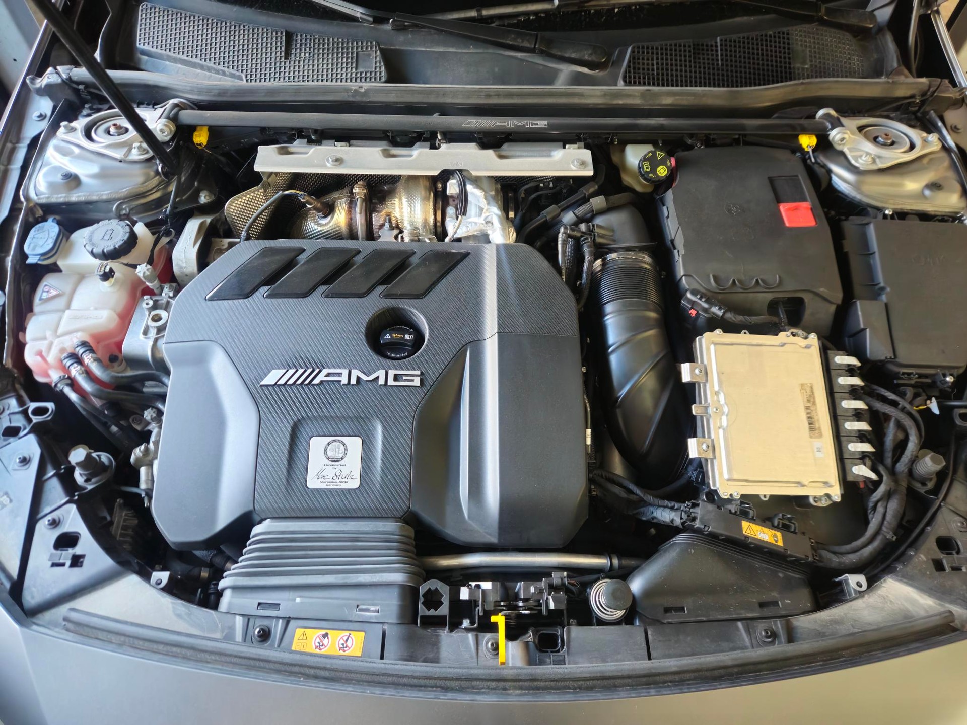 MERCEDES-BENZ A 45 S AMG 4Matic+ Speedshift-image-12