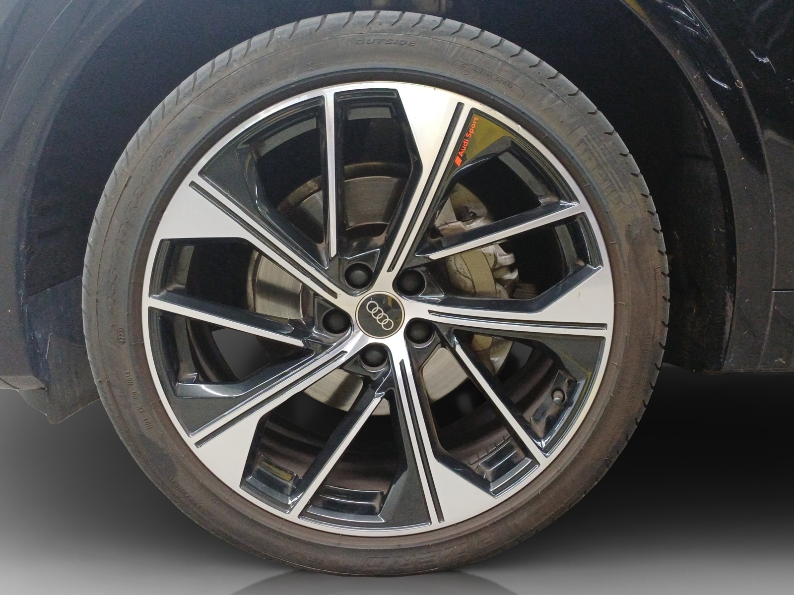 AUDI Q5 40 TDI S-line quattro S-tronic-image-15