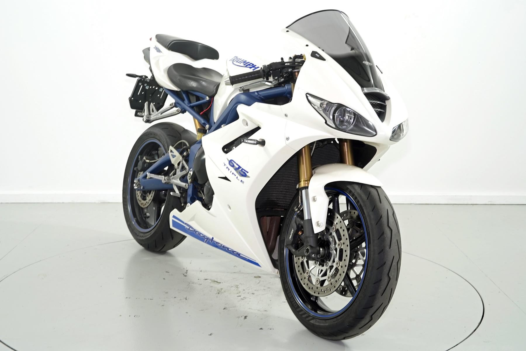 TRIUMPH Daytona 675-image-1