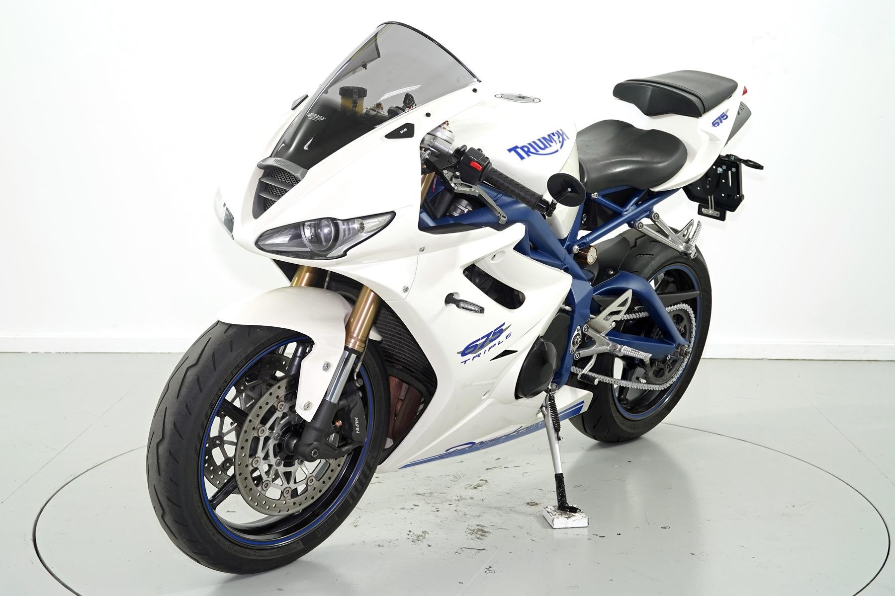 TRIUMPH Daytona 675-image-2