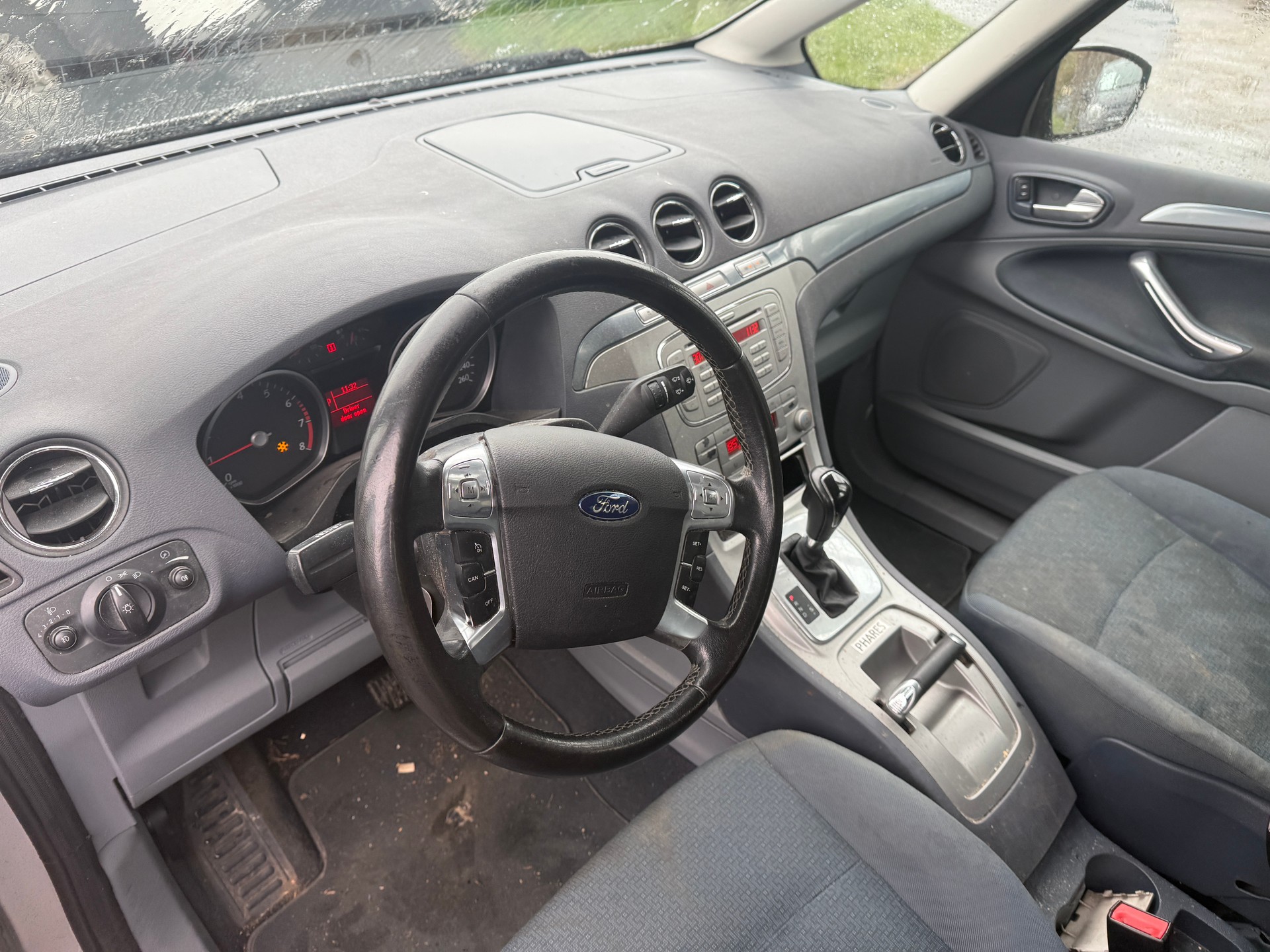 FORD Galaxy 2.3i Ghia Automatic-image-11