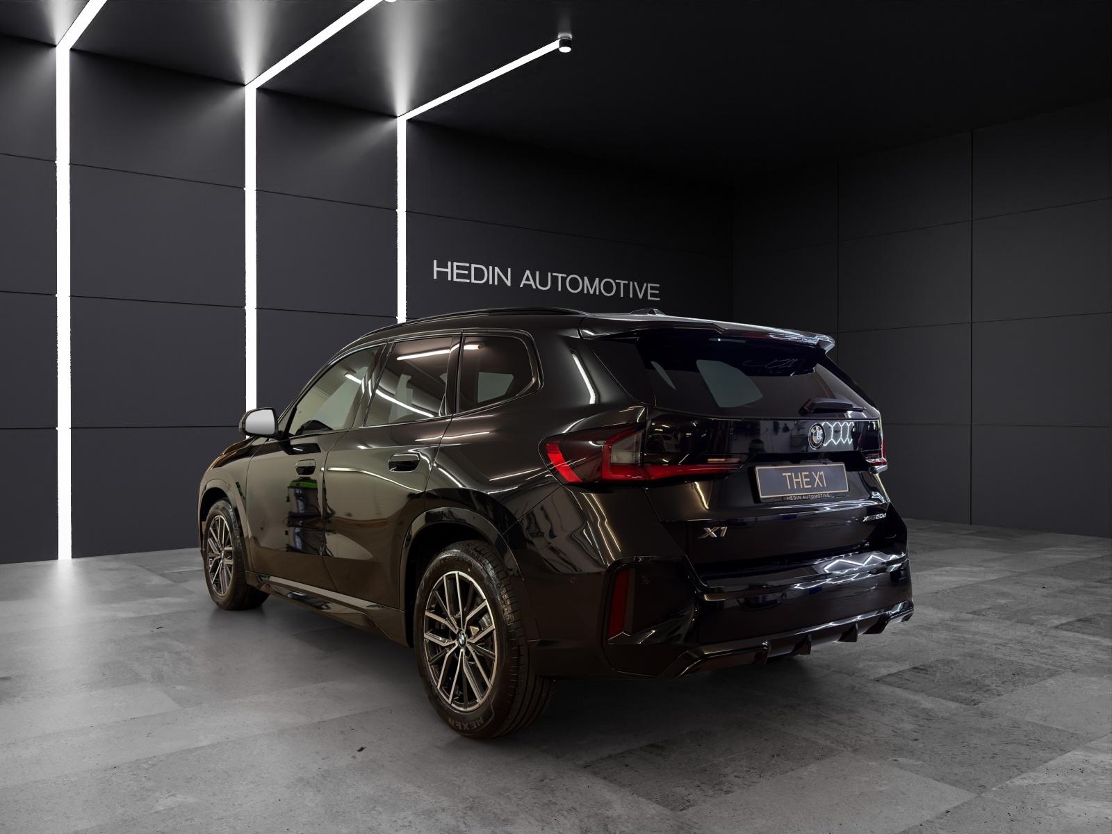 BMW X1 20d xDrive-showroom-element-2