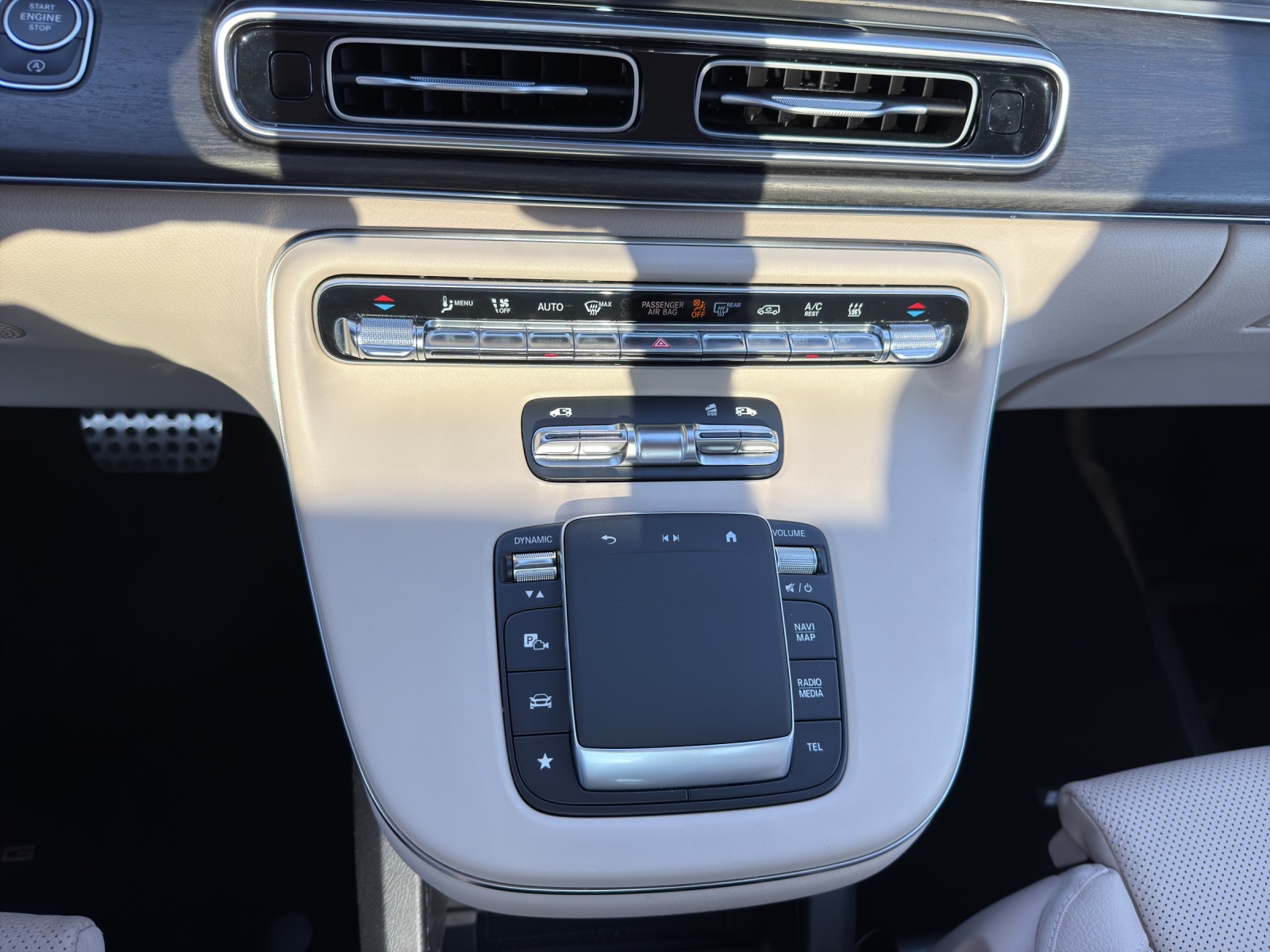 MERCEDES-BENZ V 300 d Avantgarde kompakt 4Matic 9G-Tronic-image-16