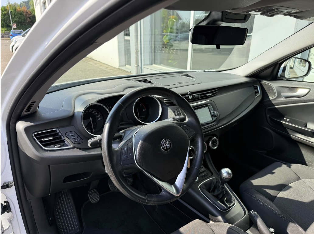 ALFA ROMEO Giulietta 1.6 JTDM Super-image-7