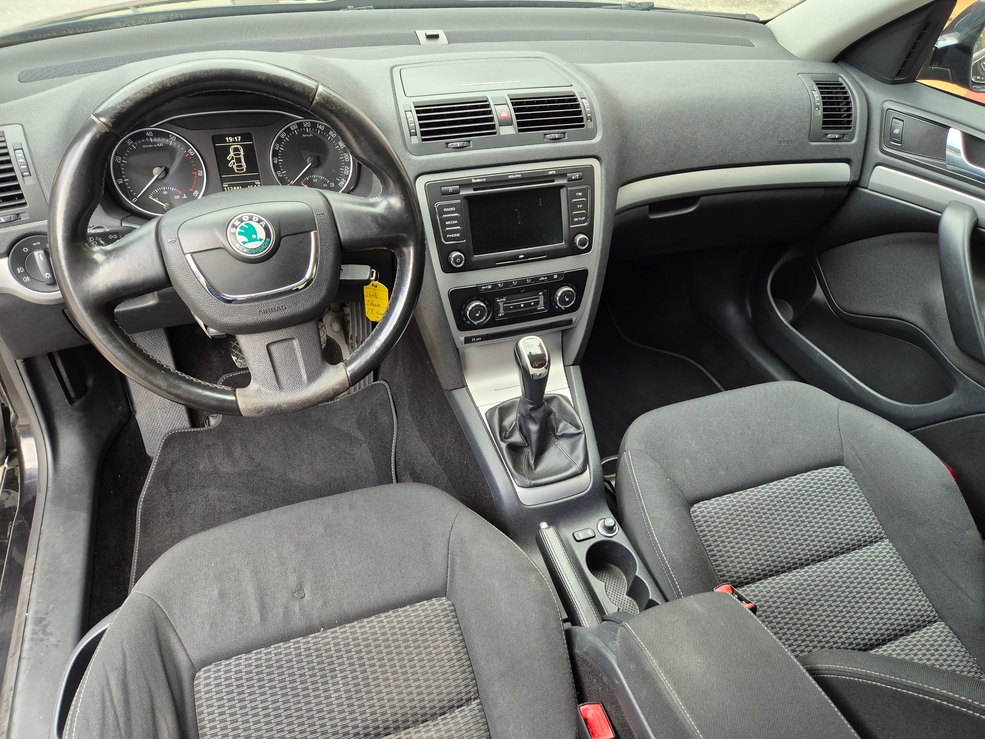 SKODA Octavia Combi 1.8 TSI Ambiente-image-6