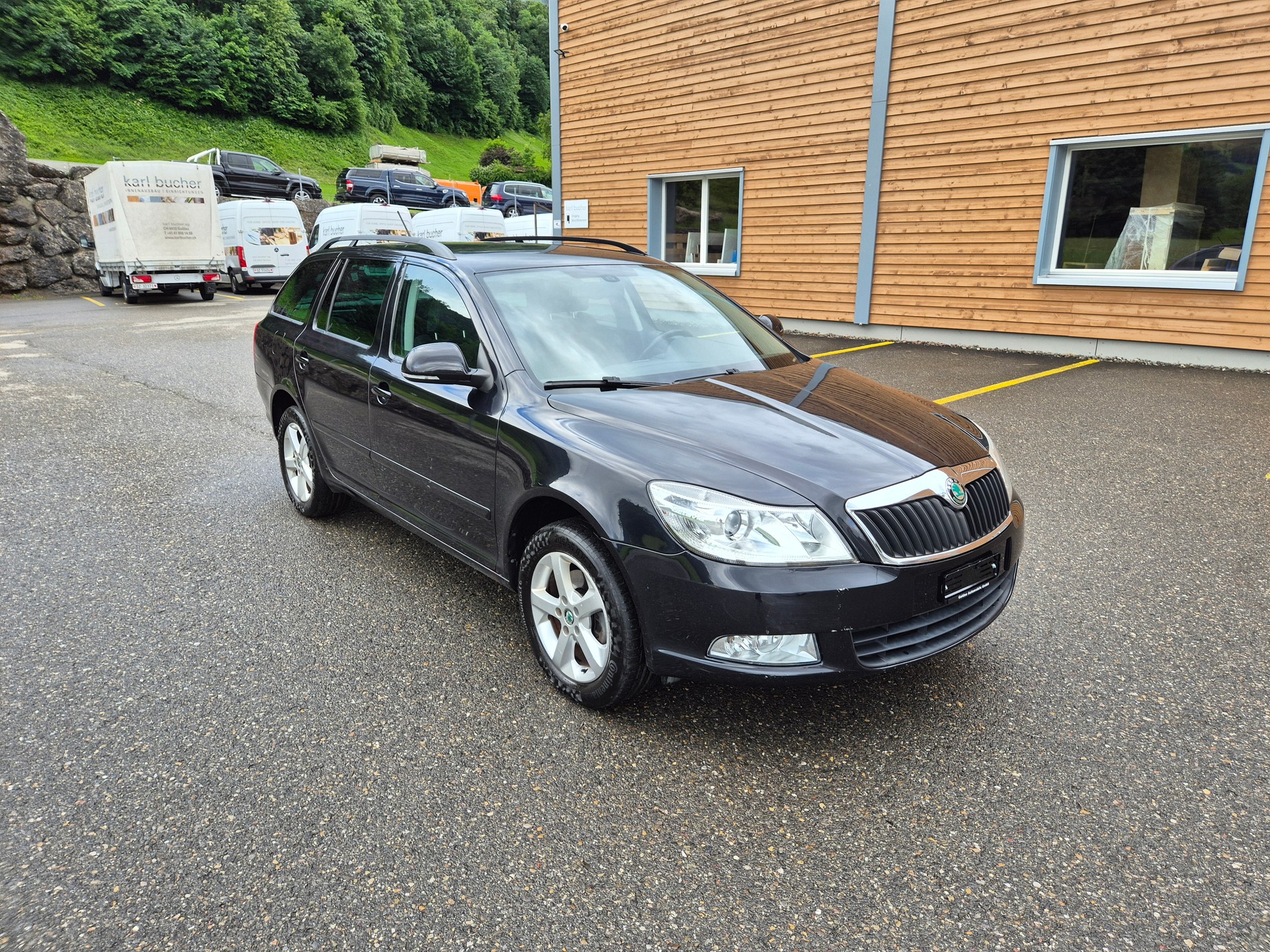 SKODA Octavia Combi 1.8 TSI Ambiente-image-4
