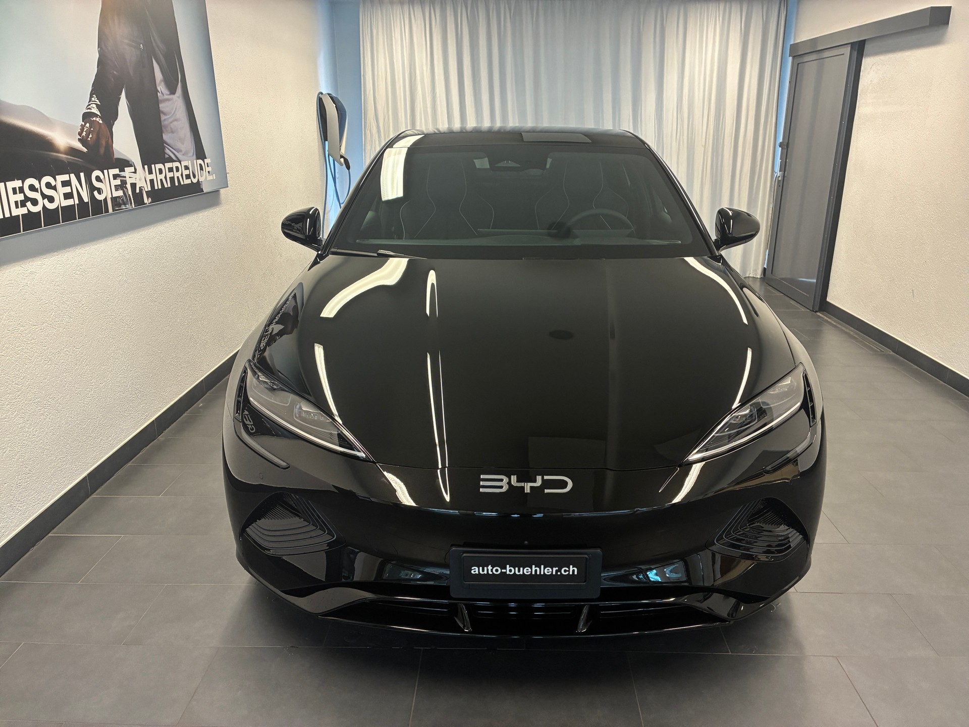 BYD Seal Excellence AWD-showroom-element-1