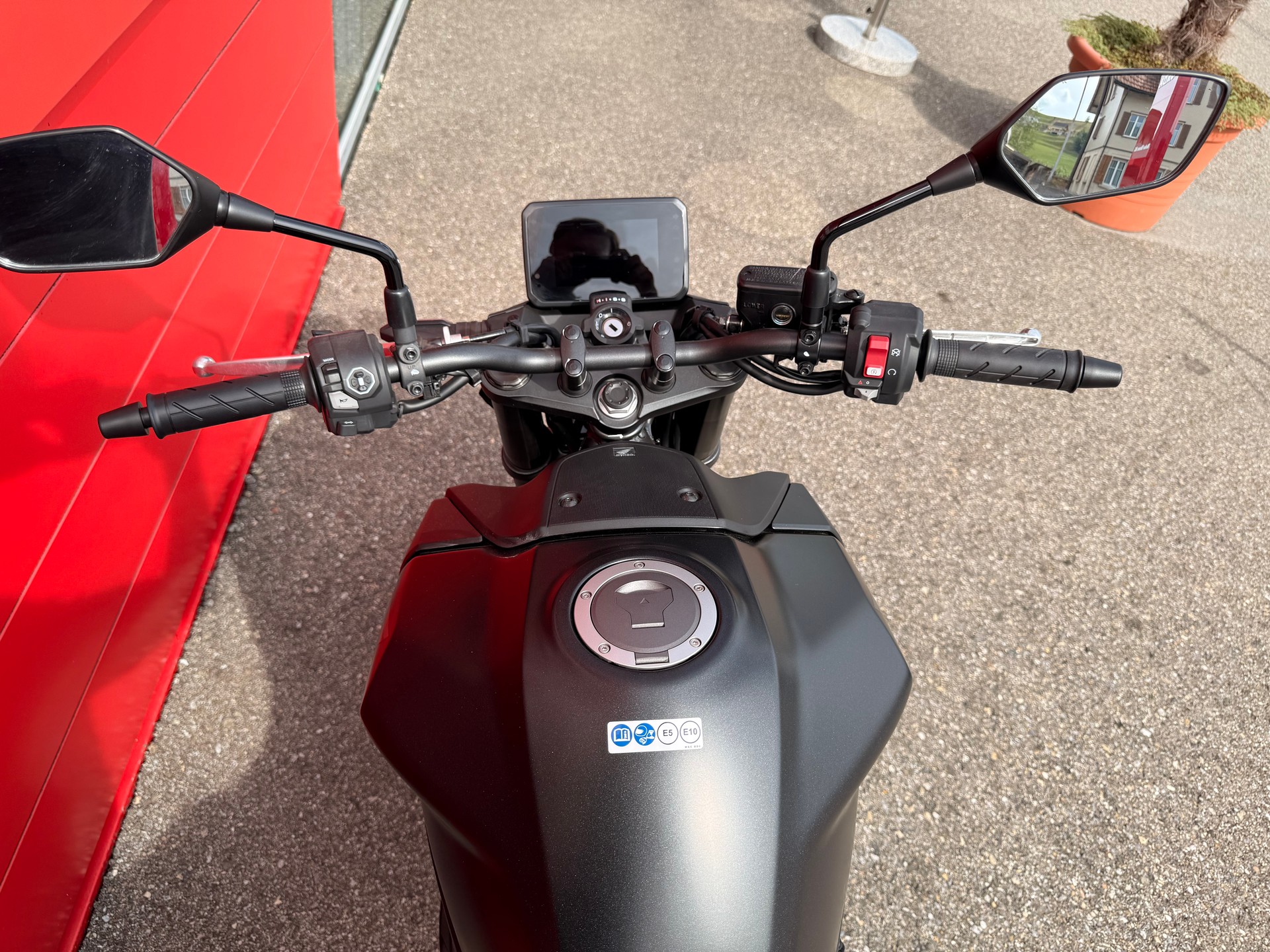 HONDA CB 750 Hornet-showroom-element-3