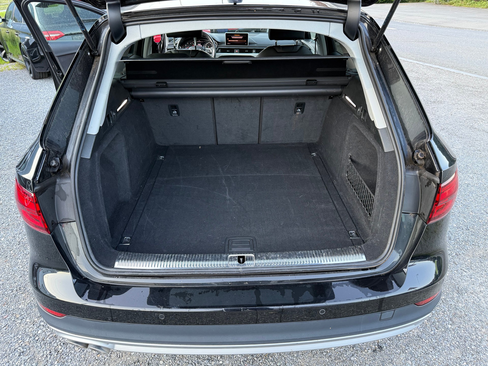 AUDI A4 allroad 2.0 TDI quattro S-tronic-image-12
