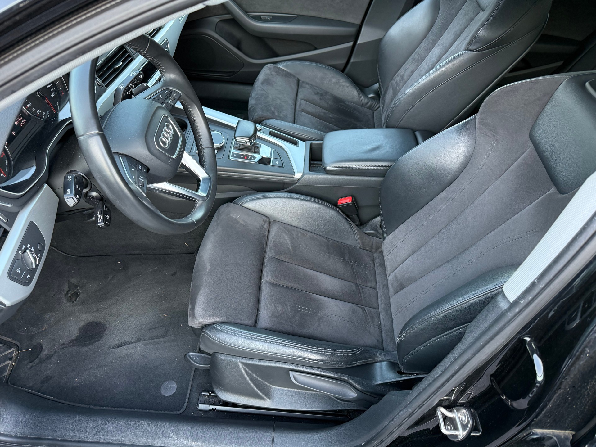 AUDI A4 allroad 2.0 TDI quattro S-tronic-image-8