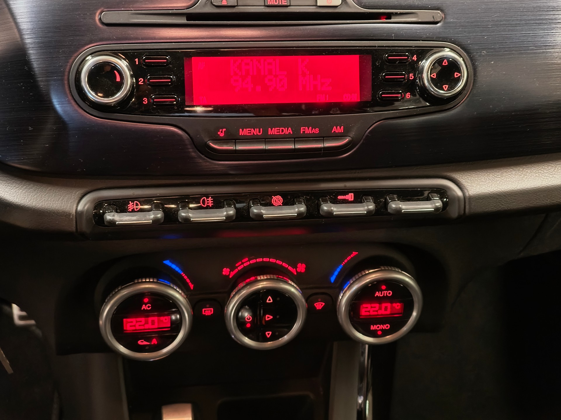 ALFA ROMEO Giulietta 1.4 MultiAir Veloce-image-18