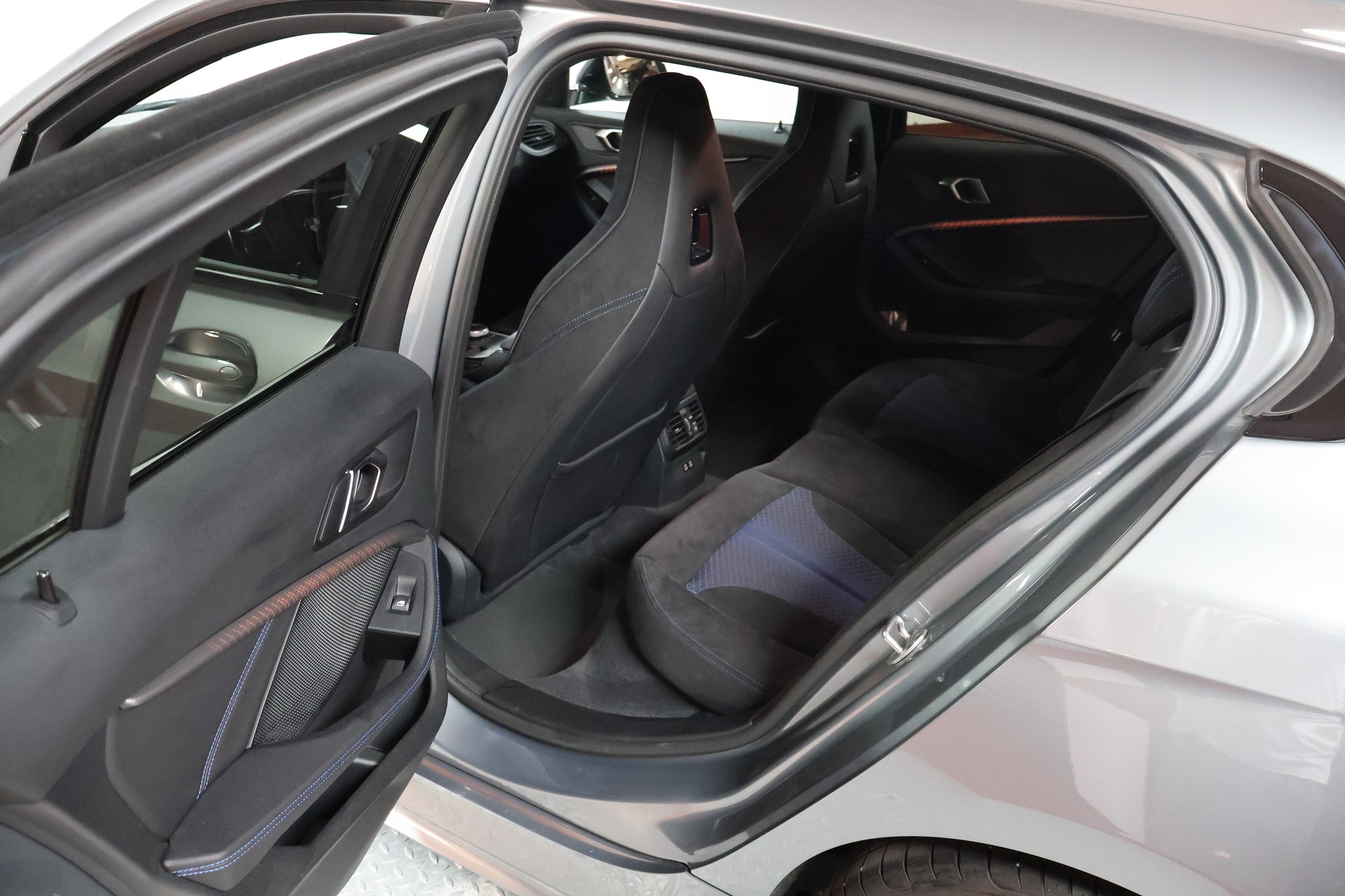 BMW 118i M Sport Steptronic-image-17