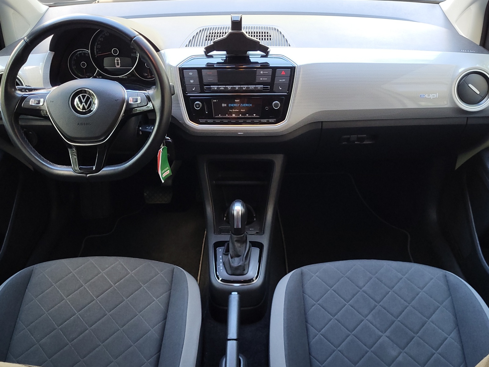 VW e-up Limited-image-11