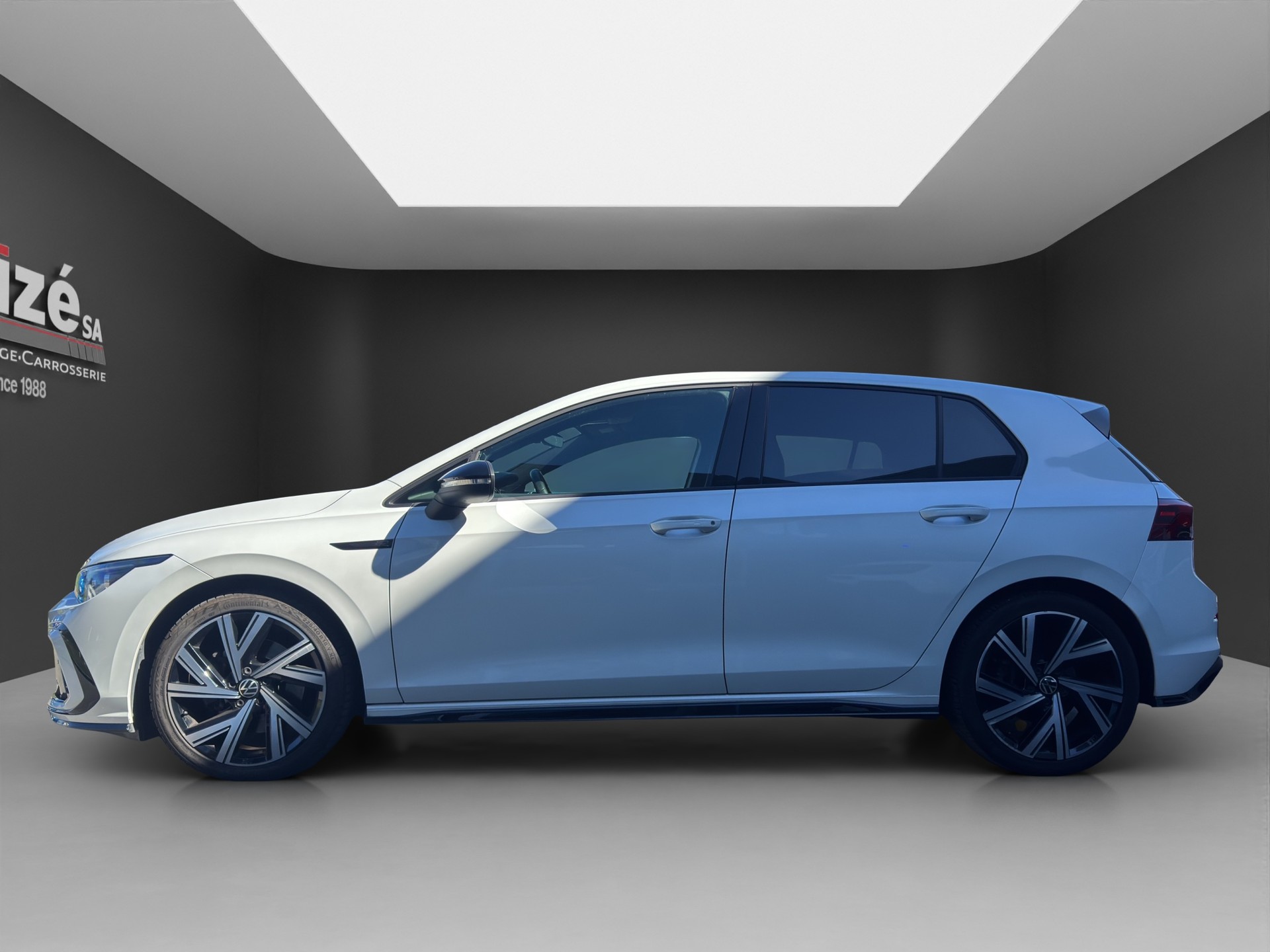 VW Golf 2.0 TSI R-Line DSG 4 Motion-showroom-element-3