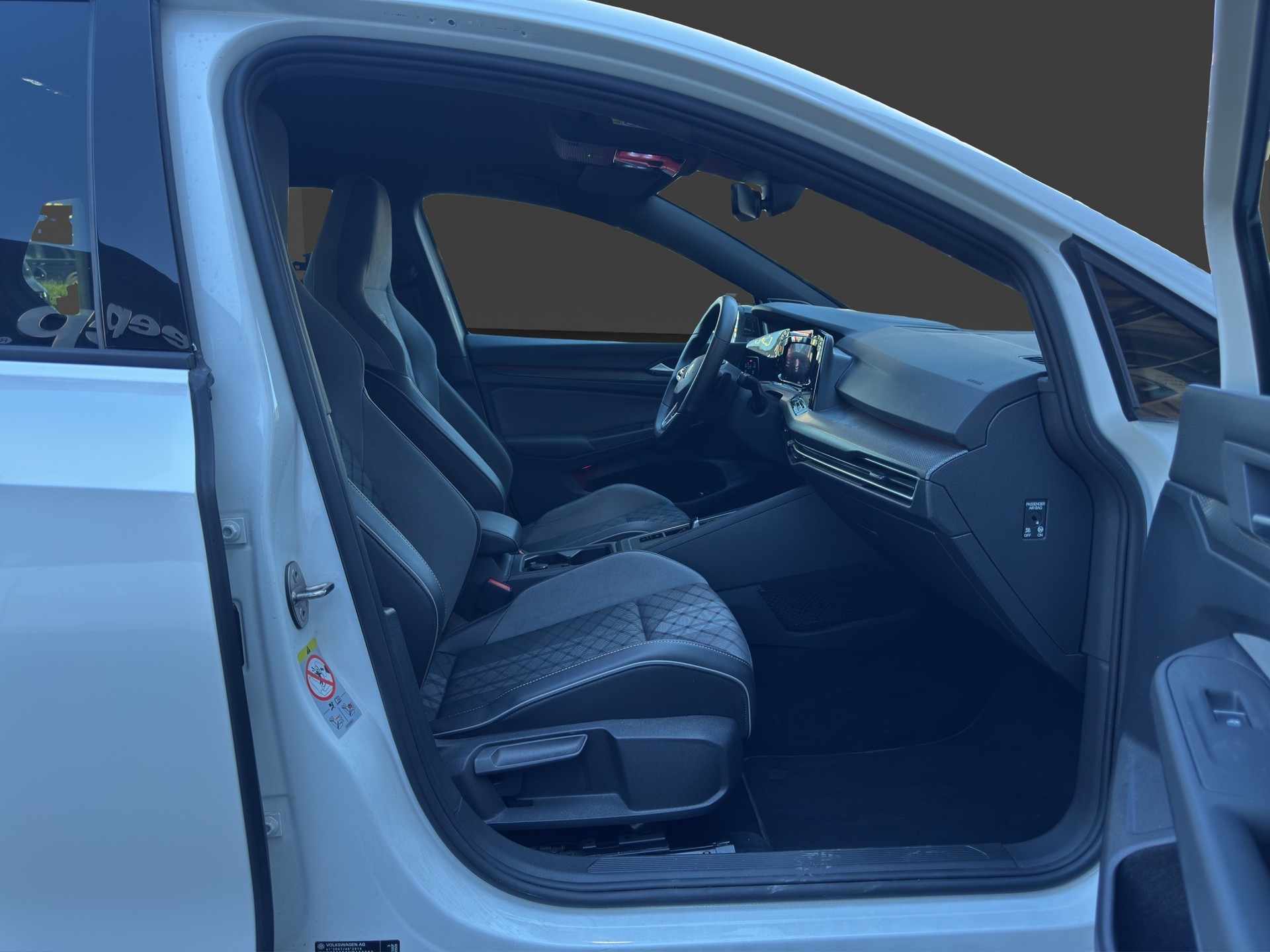 VW Golf 2.0 TSI R-Line DSG 4 Motion-image-16