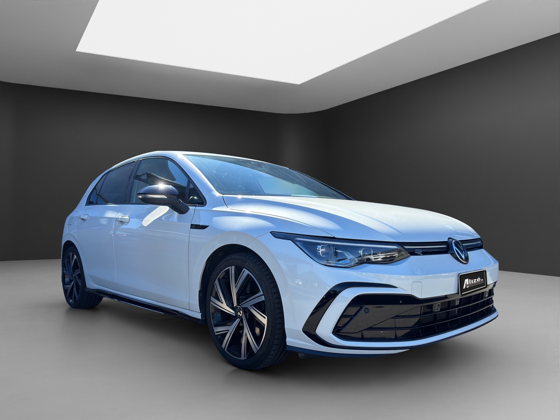 VW Golf 2.0 TSI R-Line DSG 4 Motion-image-8