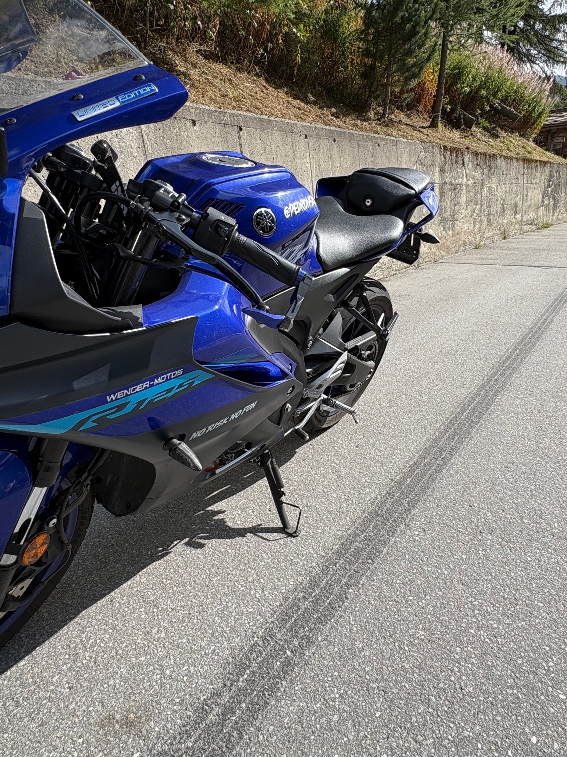 YAMAHA YZF-R 125 ABS-image-4