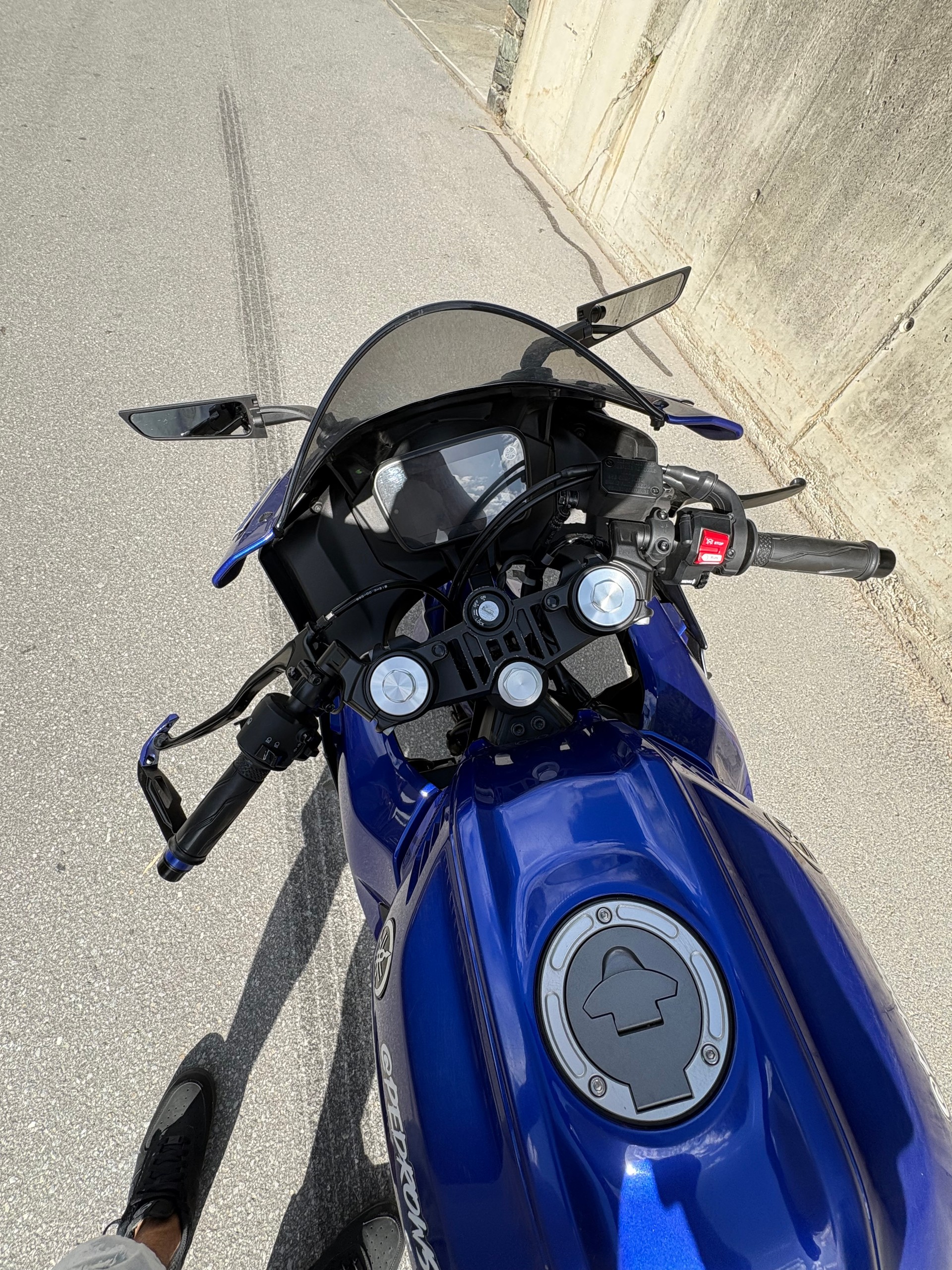 YAMAHA YZF-R 125 ABS-image-3