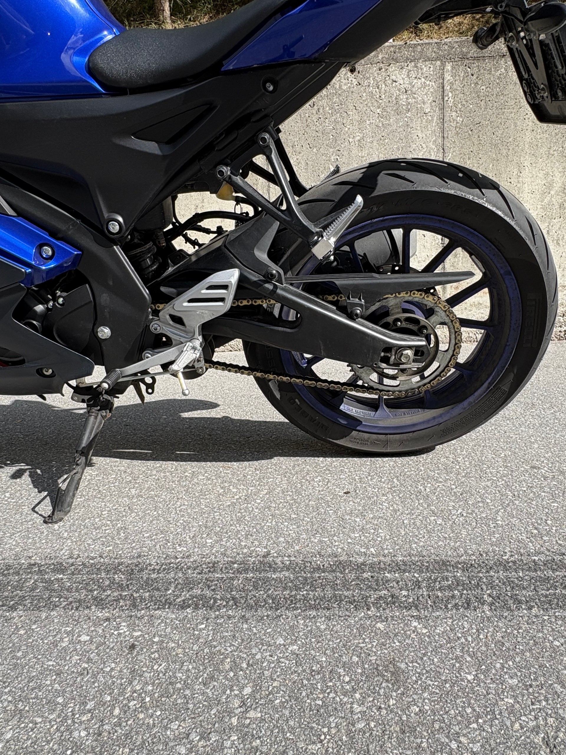 YAMAHA YZF-R 125 ABS-image-6