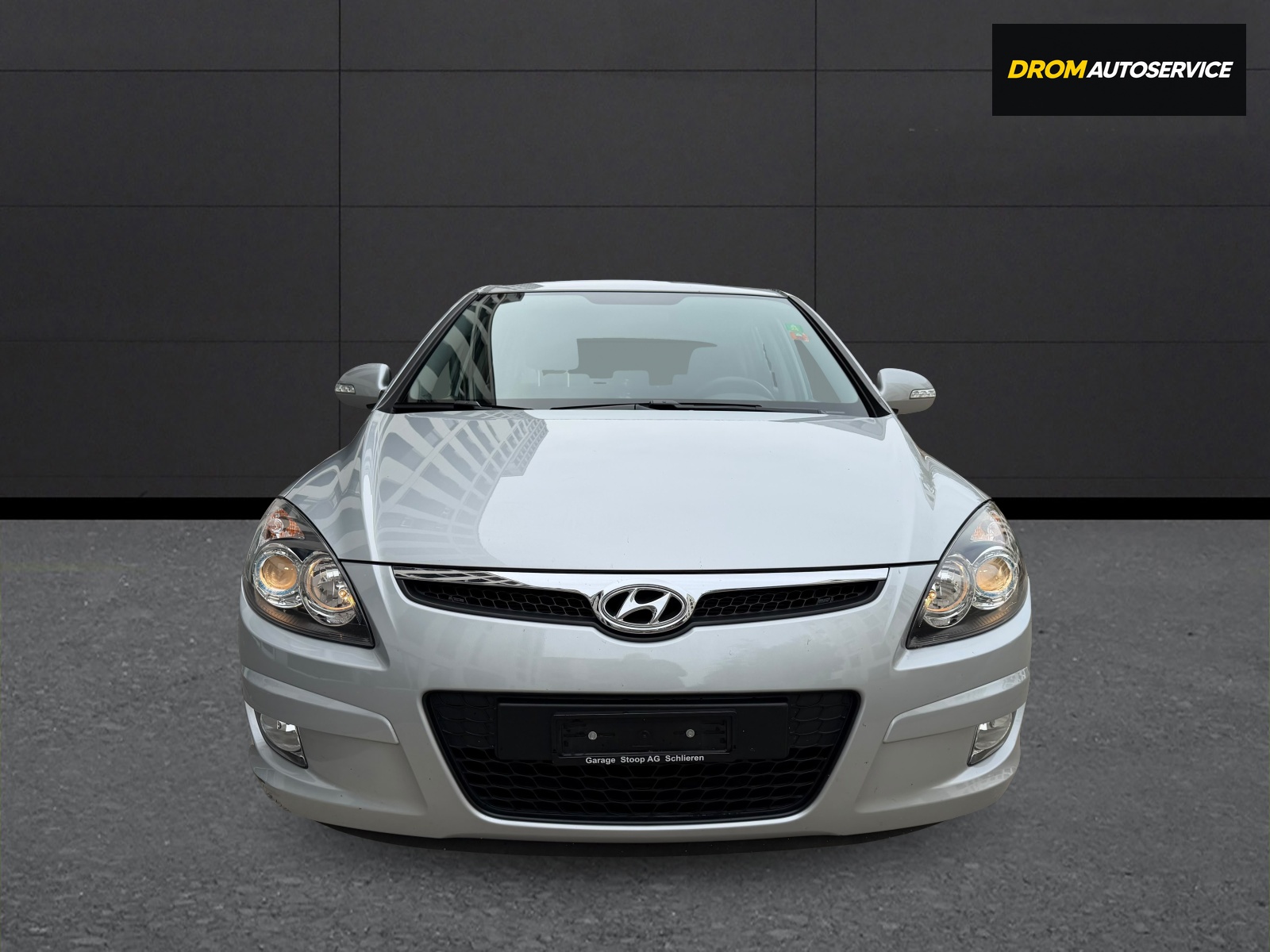 HYUNDAI i30 1.6 Swiss Plus Edition-showroom-element-1