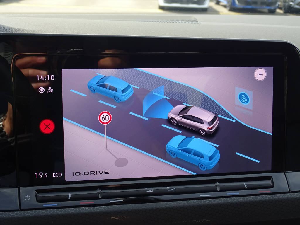 VW Golf VIII 1.4 TSI PHEV GTE DSG-image-12