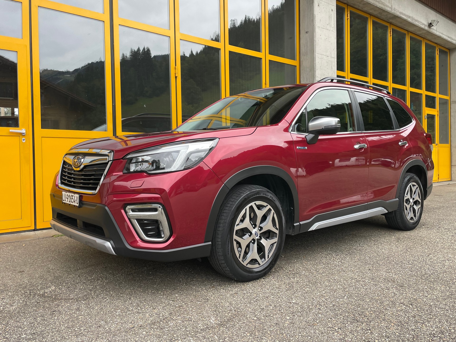 SUBARU Forester 2.0i e-Boxer Swiss Plus Lineartronic