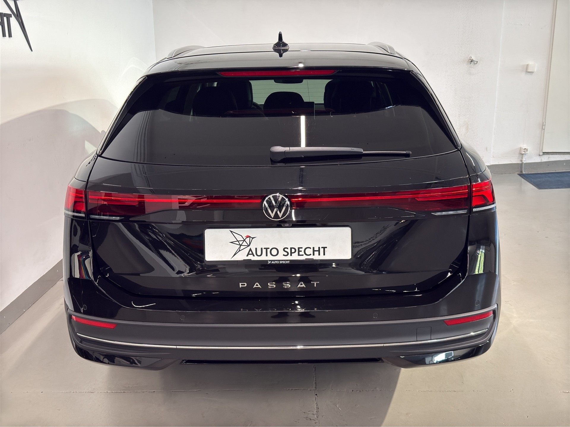 VW Passat Variant 2.0 TDI evo Business DSG-image-5