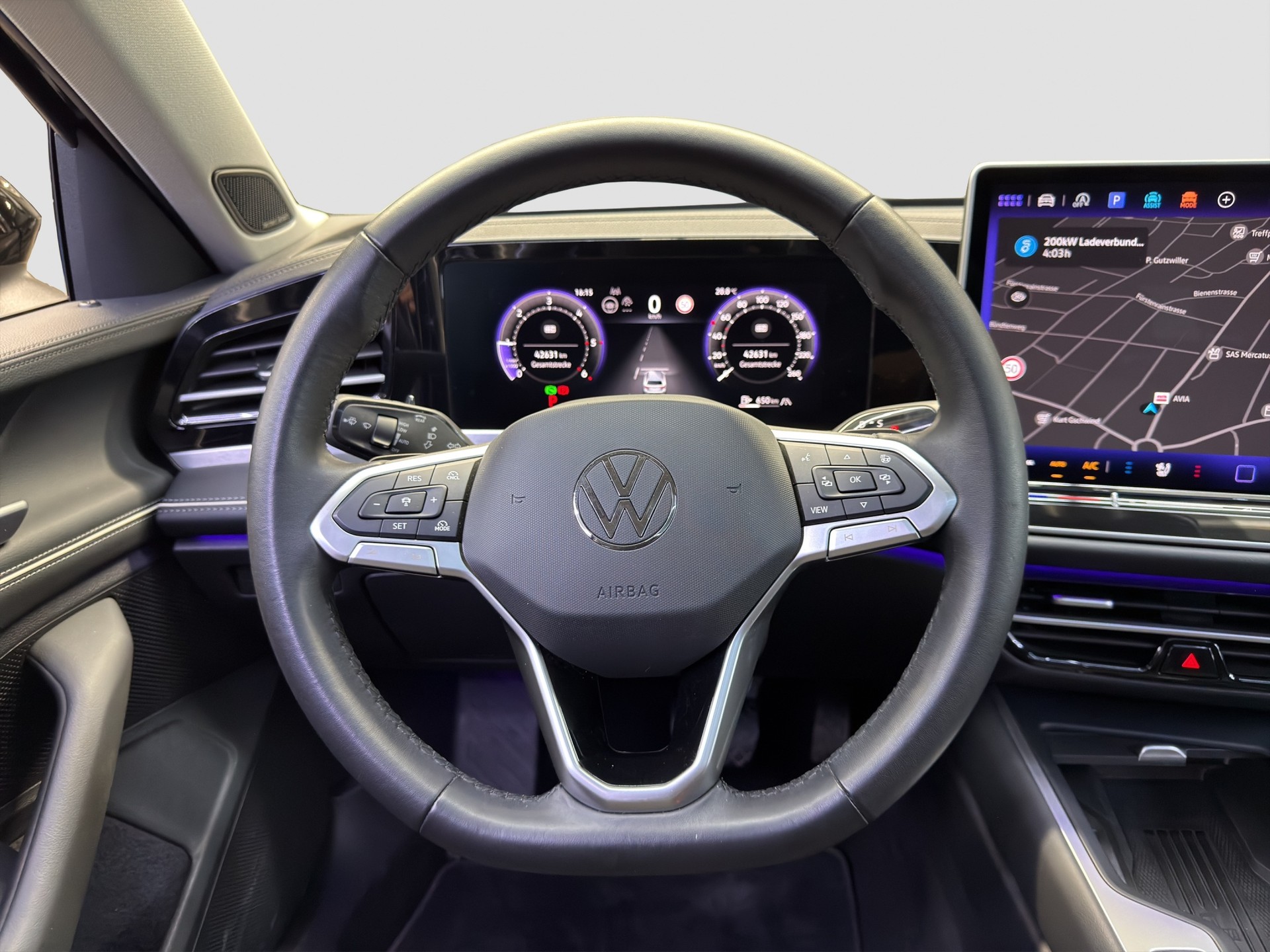 VW Passat Variant 2.0 TDI evo Business DSG-image-9