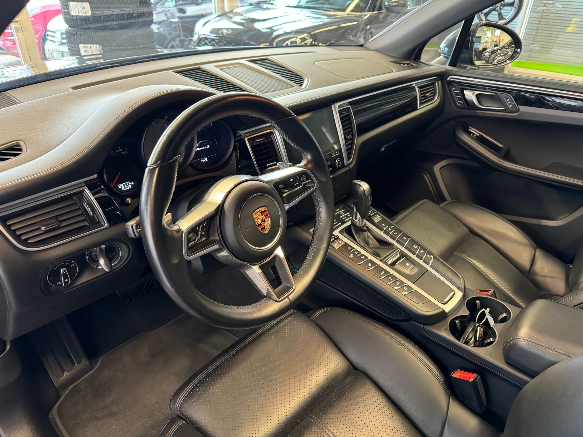 PORSCHE Macan S PDK | CH Swiss Package | Luftfederung | 21" | PDLS+ | PANORAMA | Memory | DAB+ |-image-8