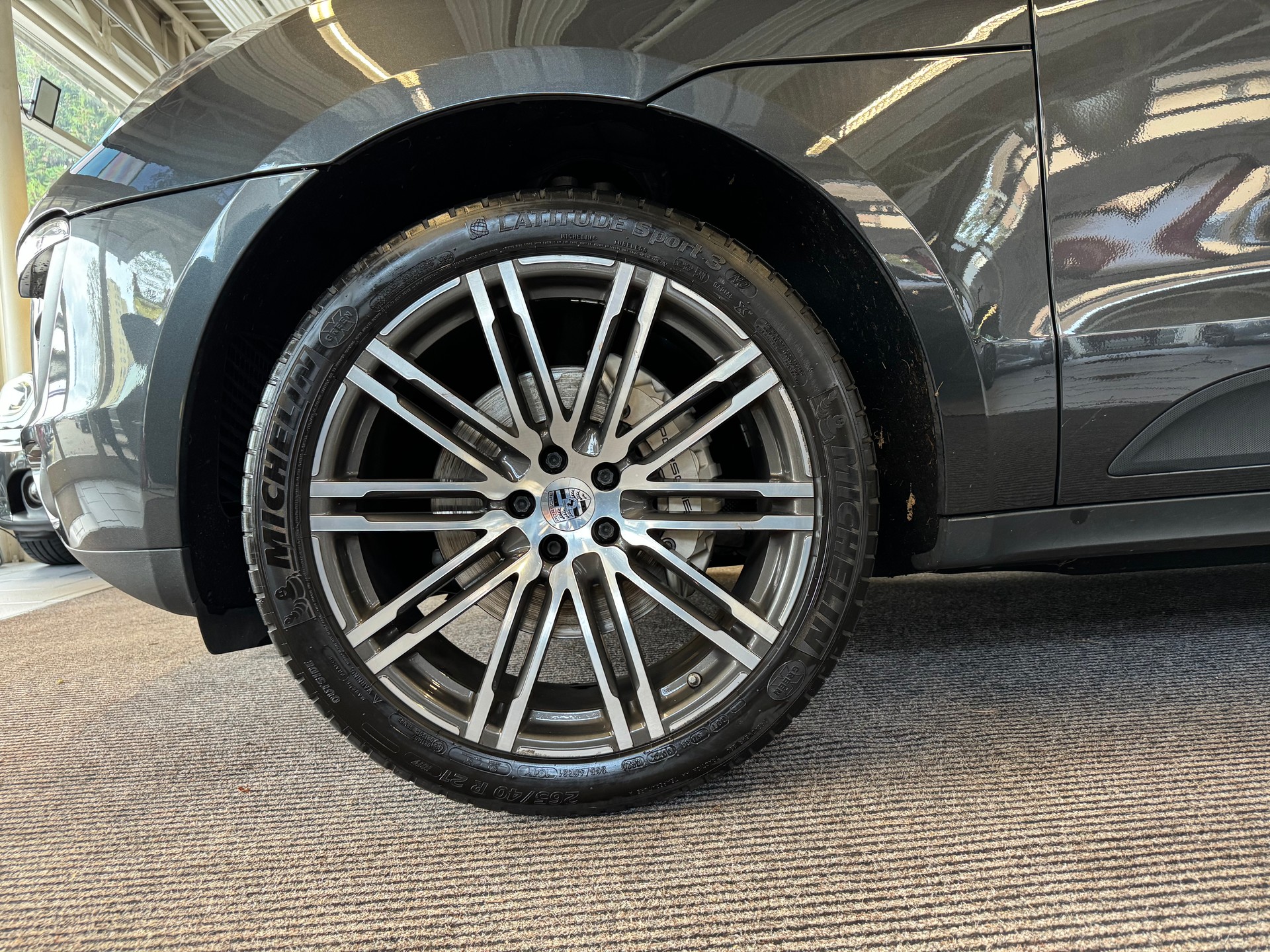 PORSCHE Macan S PDK | CH Swiss Package | Luftfederung | 21" | PDLS+ | PANORAMA | Memory | DAB+ |-showroom-element-2