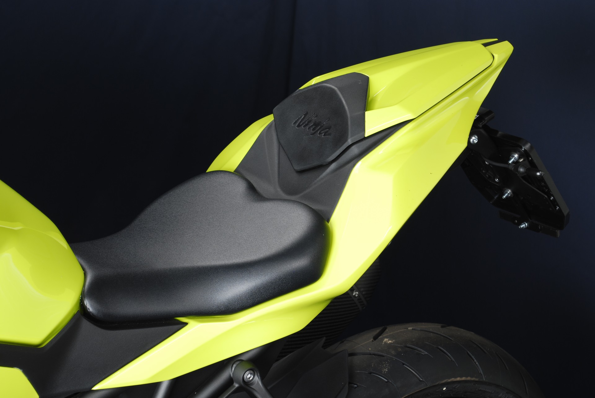 KAWASAKI Ninja ZX-4RR MY27-image-11