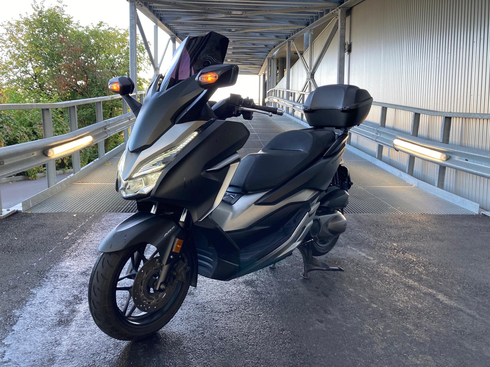 HONDA NSS 300 Forza ABS-image-1