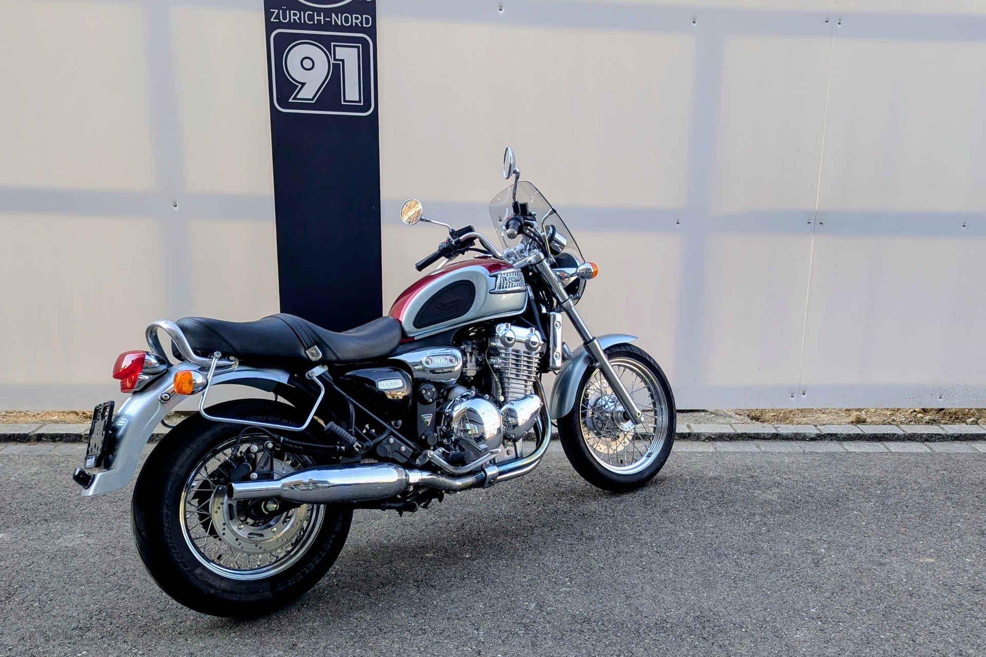 TRIUMPH Thunderbird 900-image-5