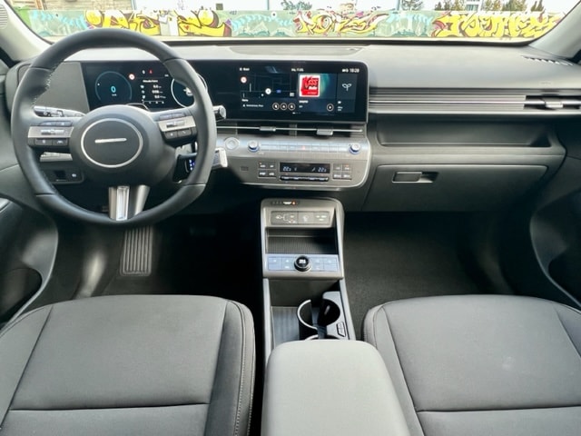 HYUNDAI Kona EV 65.4 kWh Origo-image-8