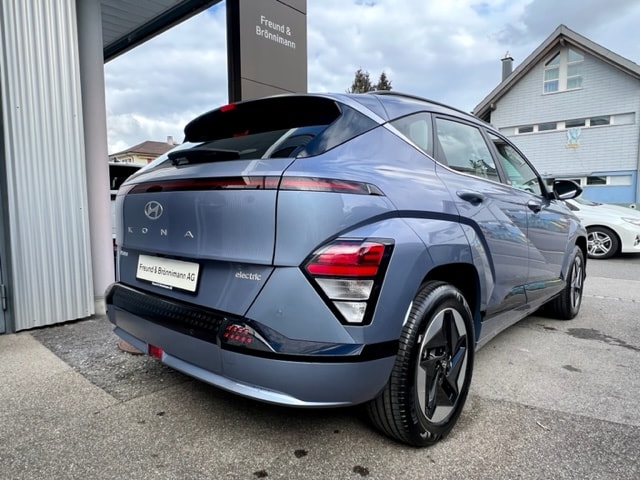HYUNDAI Kona EV 65.4 kWh Origo-image-5