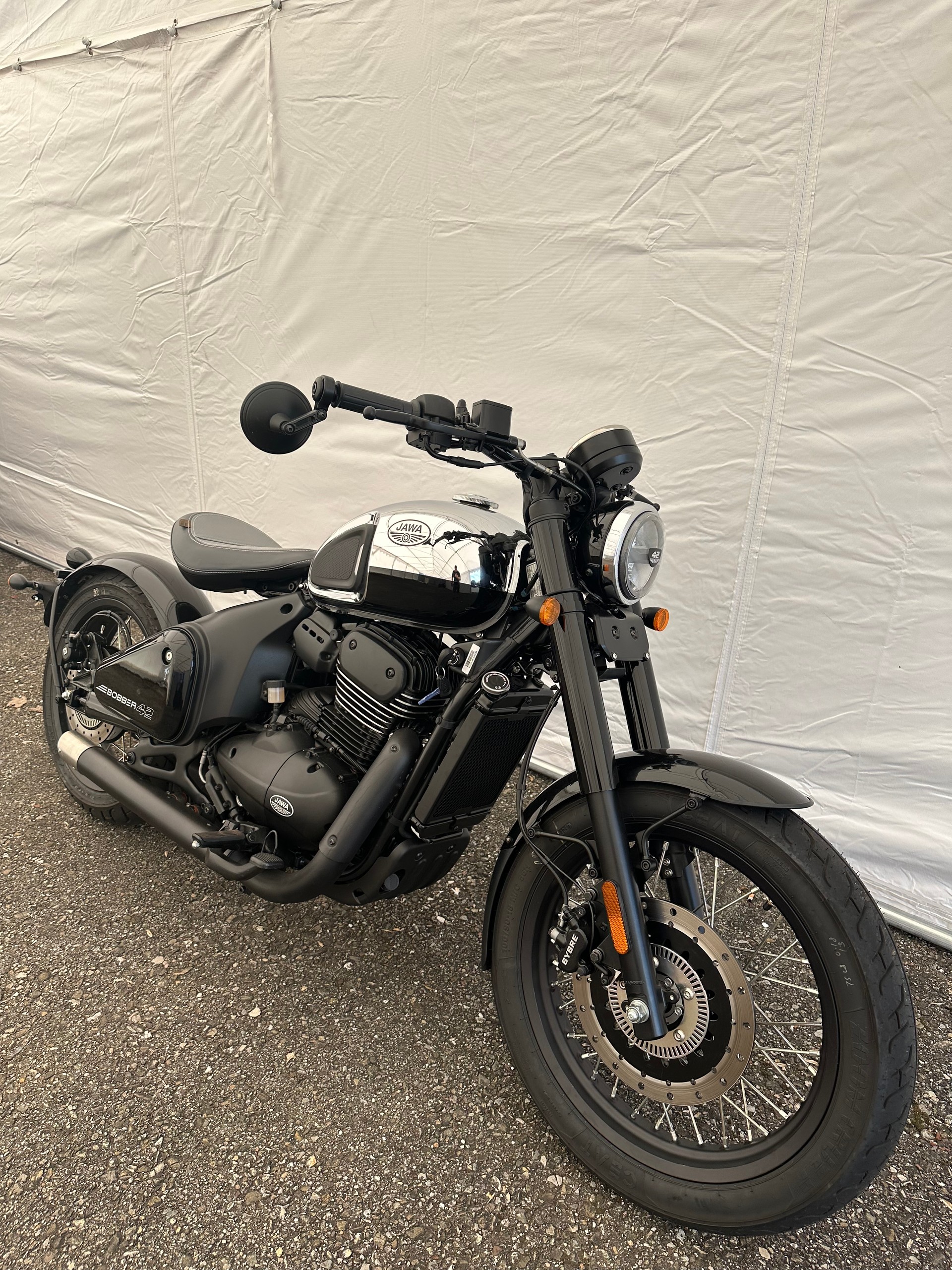 JAWA Bobber 42-showroom-element-2