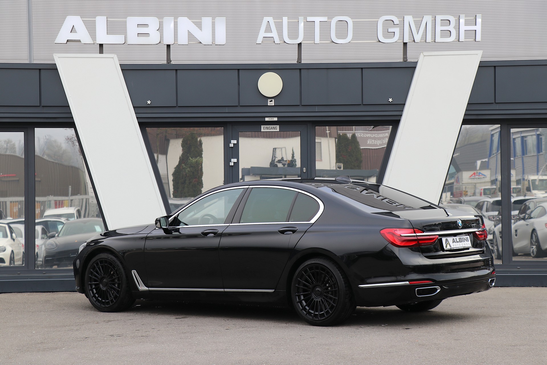 BMW 730d xDrive Steptronic-showroom-element-3