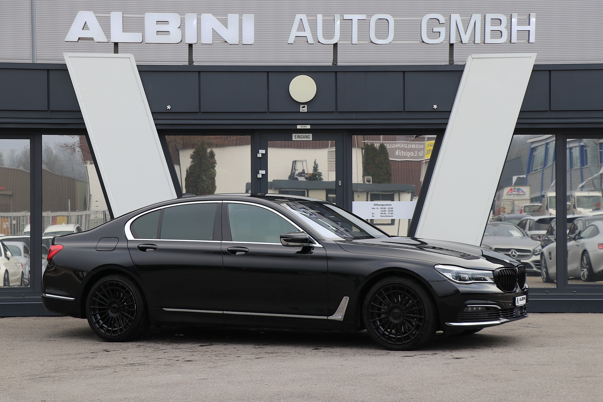 BMW 730d xDrive Steptronic-showroom-element-1