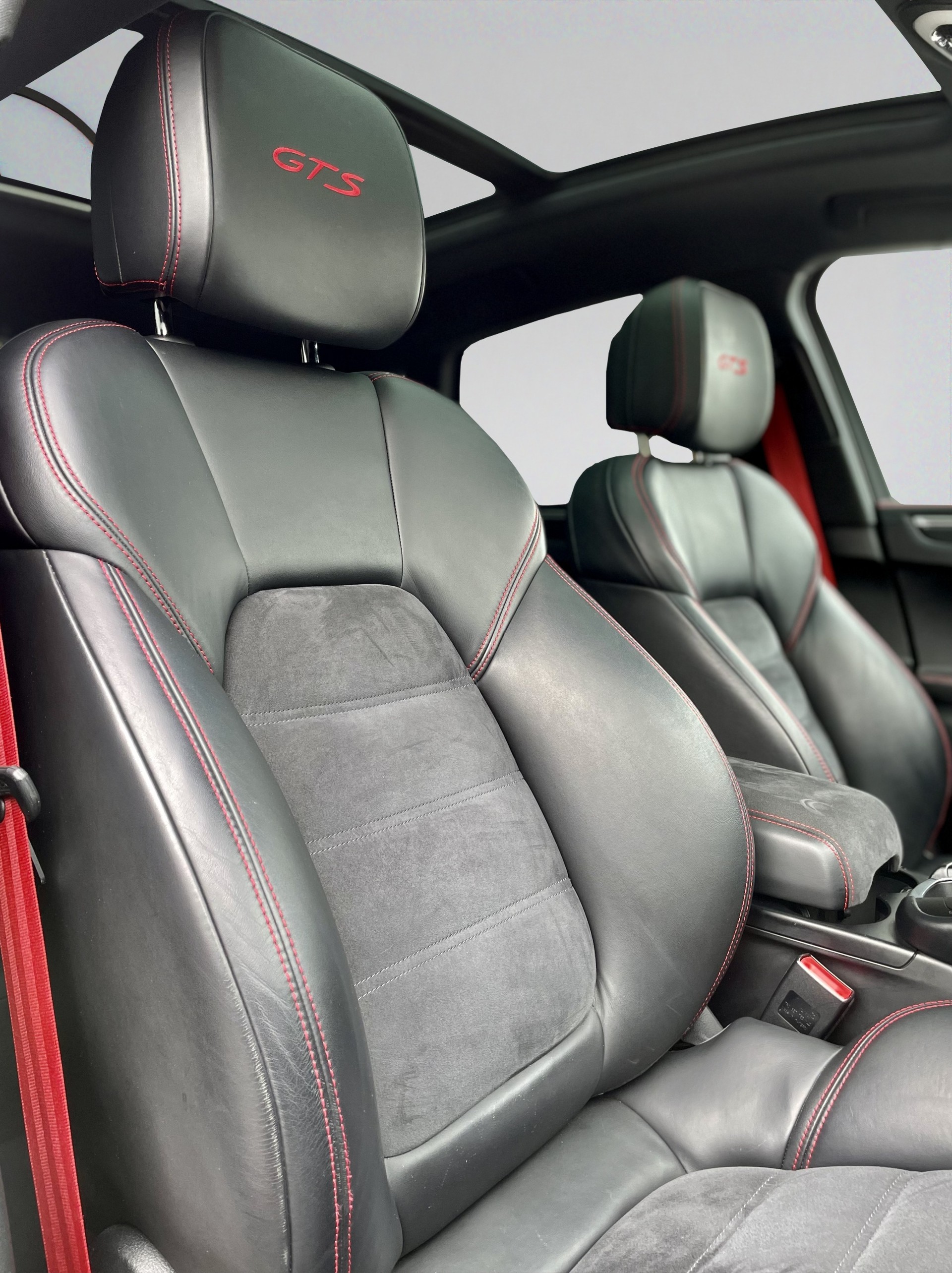 PORSCHE Macan GTS PDK-image-7