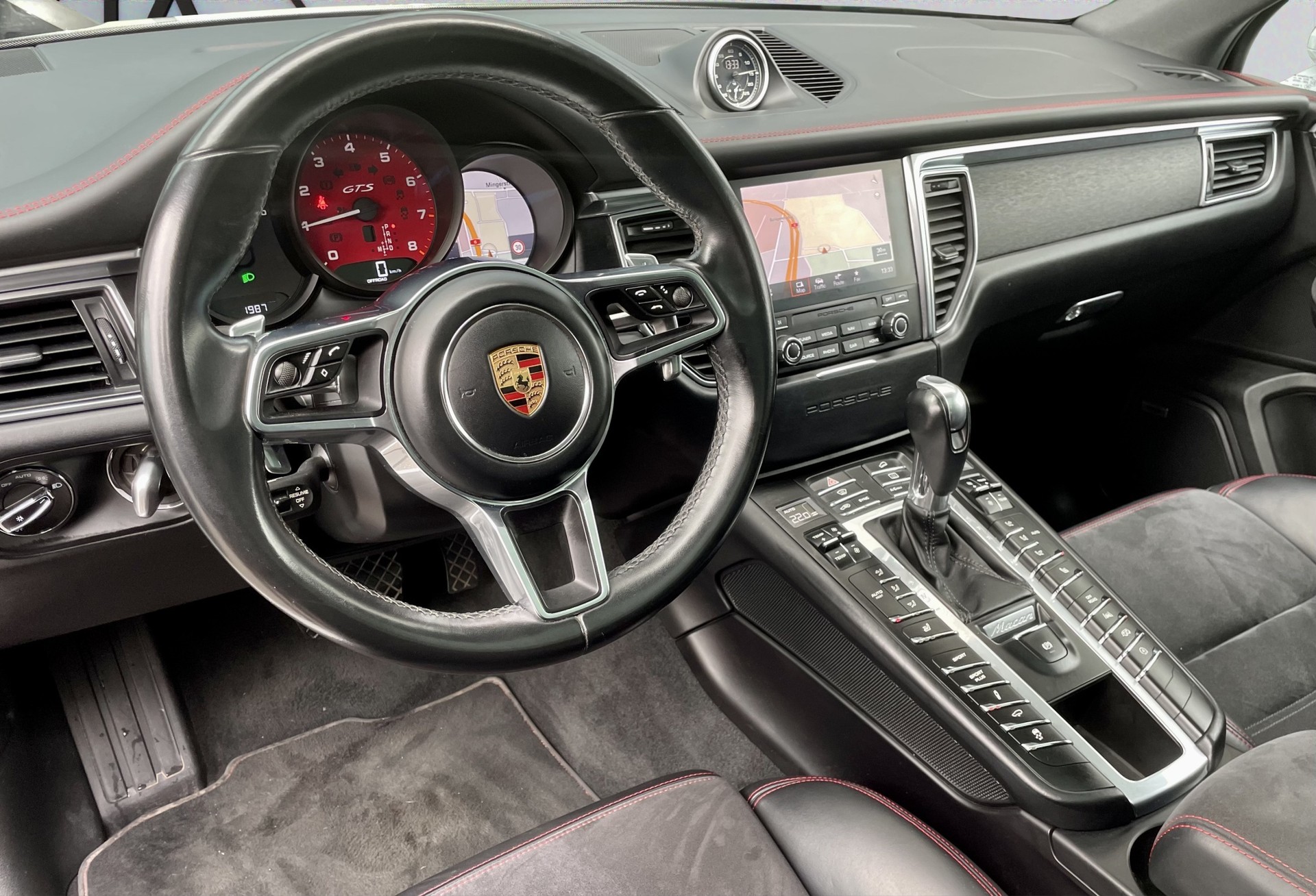 PORSCHE Macan GTS PDK-image-10