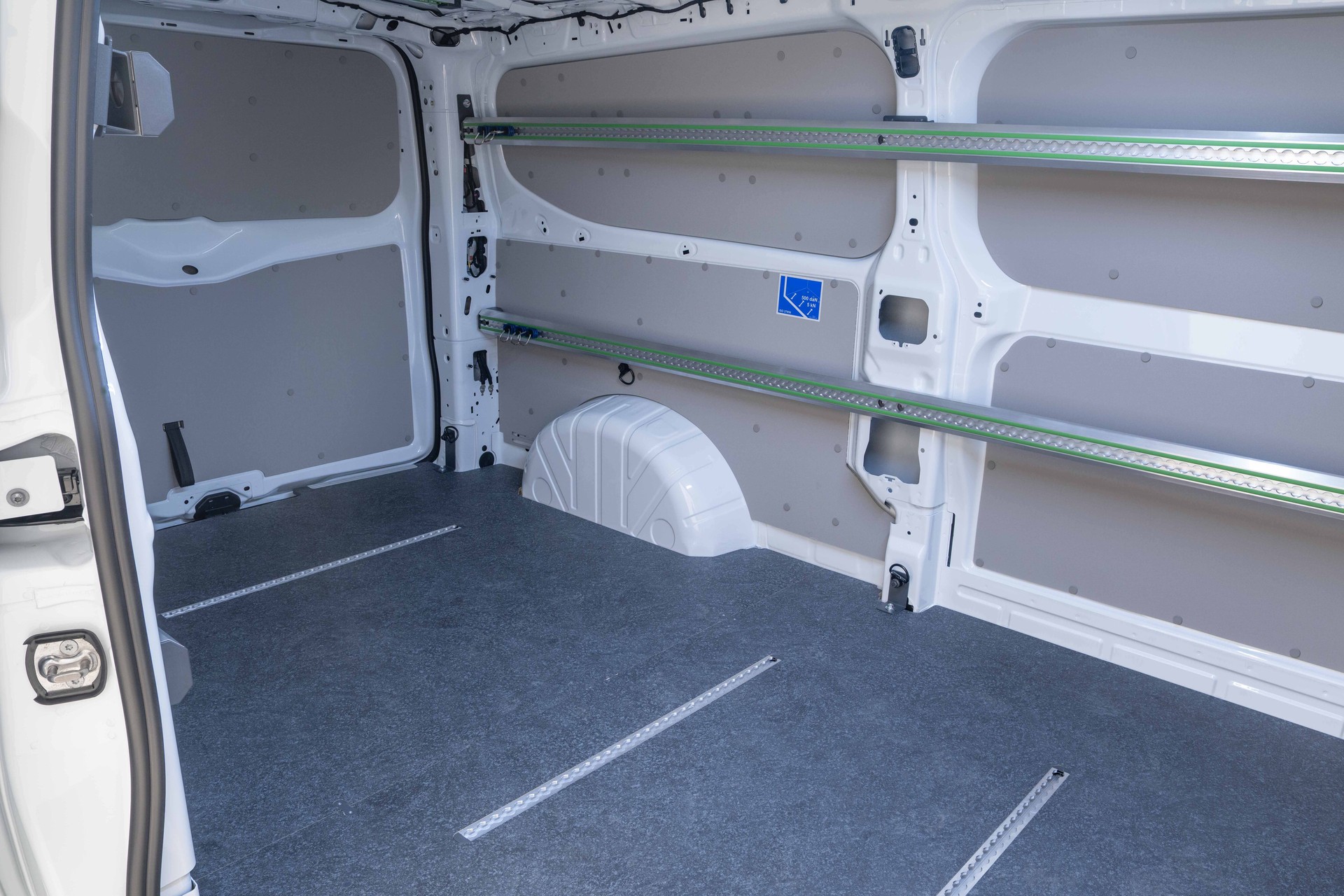 FORD Transit Custom Van 280 L2 2.0 EcoBlue 110 Trend-image-26