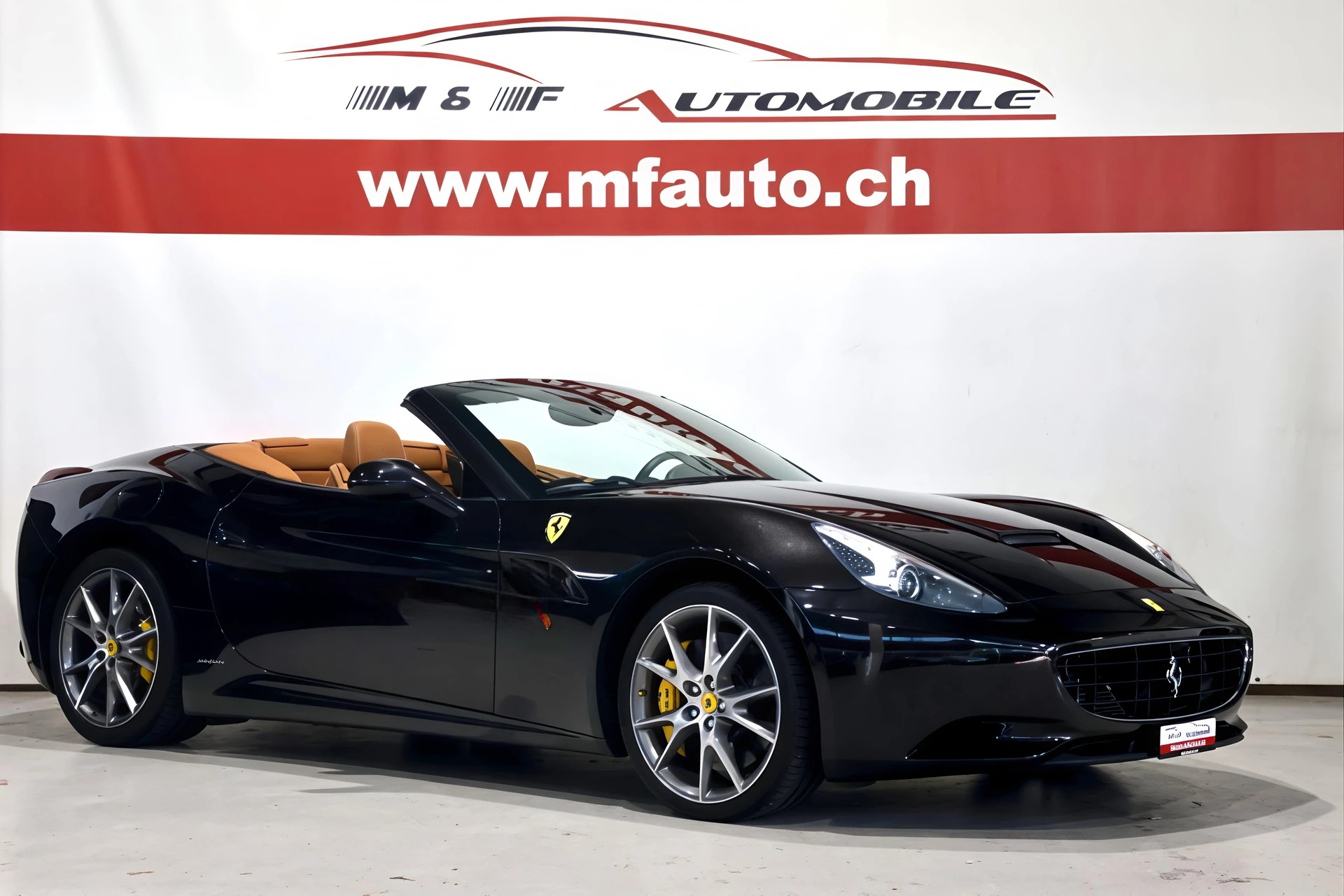FERRARI California 4.3-showroom-element-2