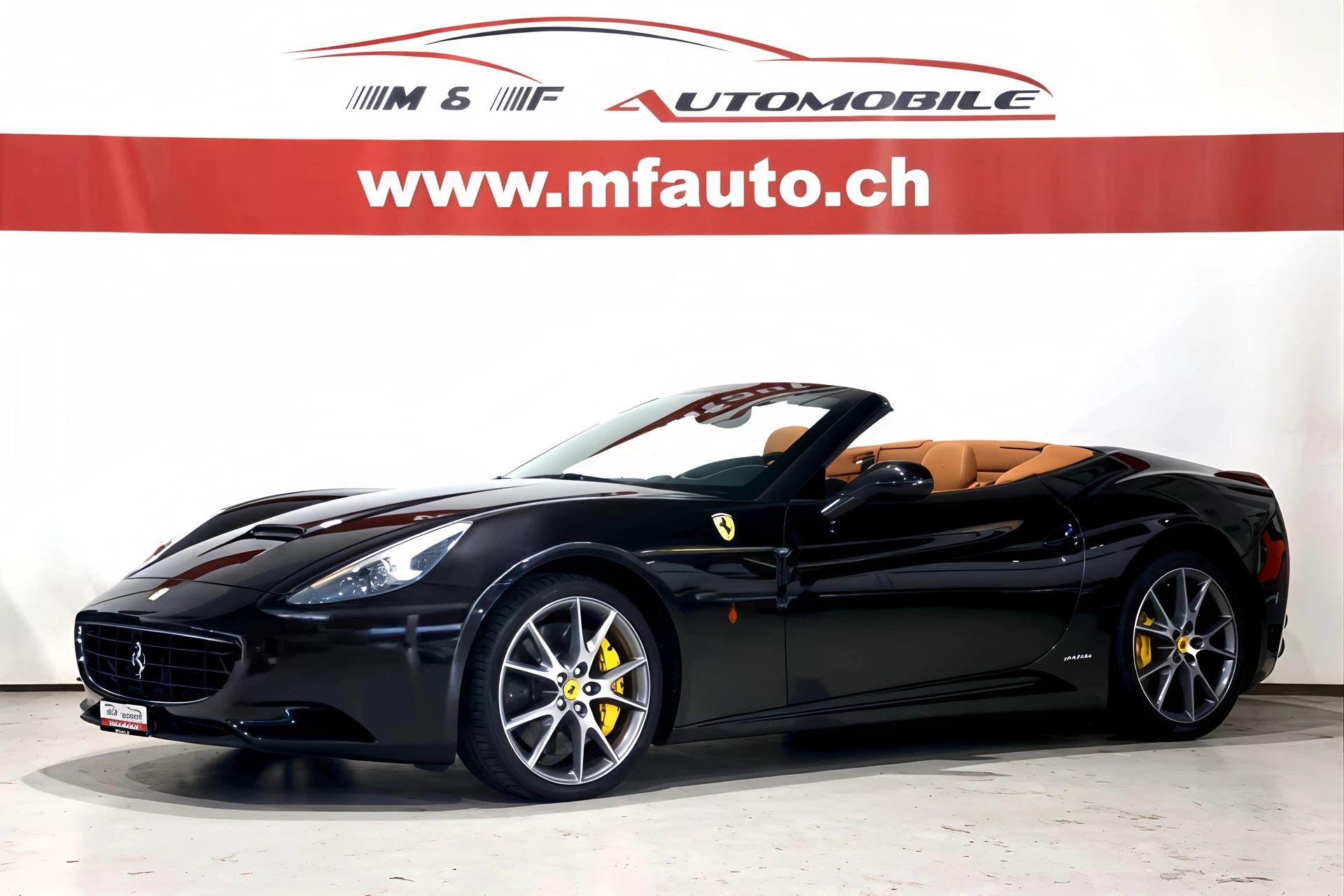 FERRARI California 4.3-showroom-element-1